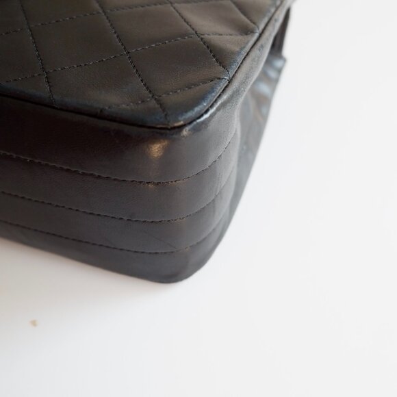 Authentic Preowned Vintage Chanel Black Lambskin Single Flap Bag GHW - Picture 13 of 16
